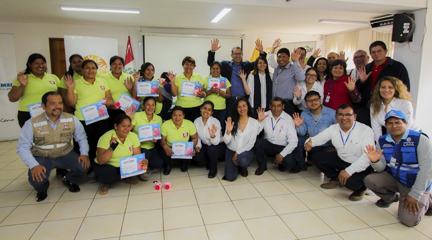 Foto grupal de Cargill y Care Perú