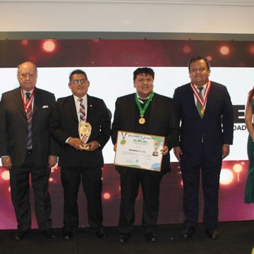 web listo CONACO otorga a BIOSERVICE “Premio a la excelencia empresarial 2021”