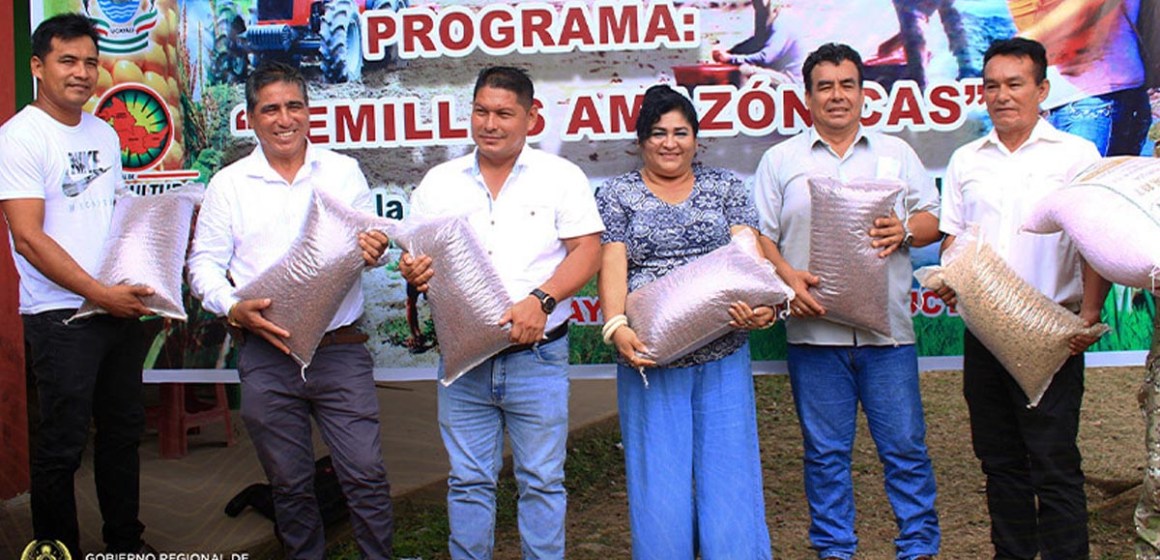 Ucayali: Entregan 90 toneladas de semillas de MAD y soya a productores