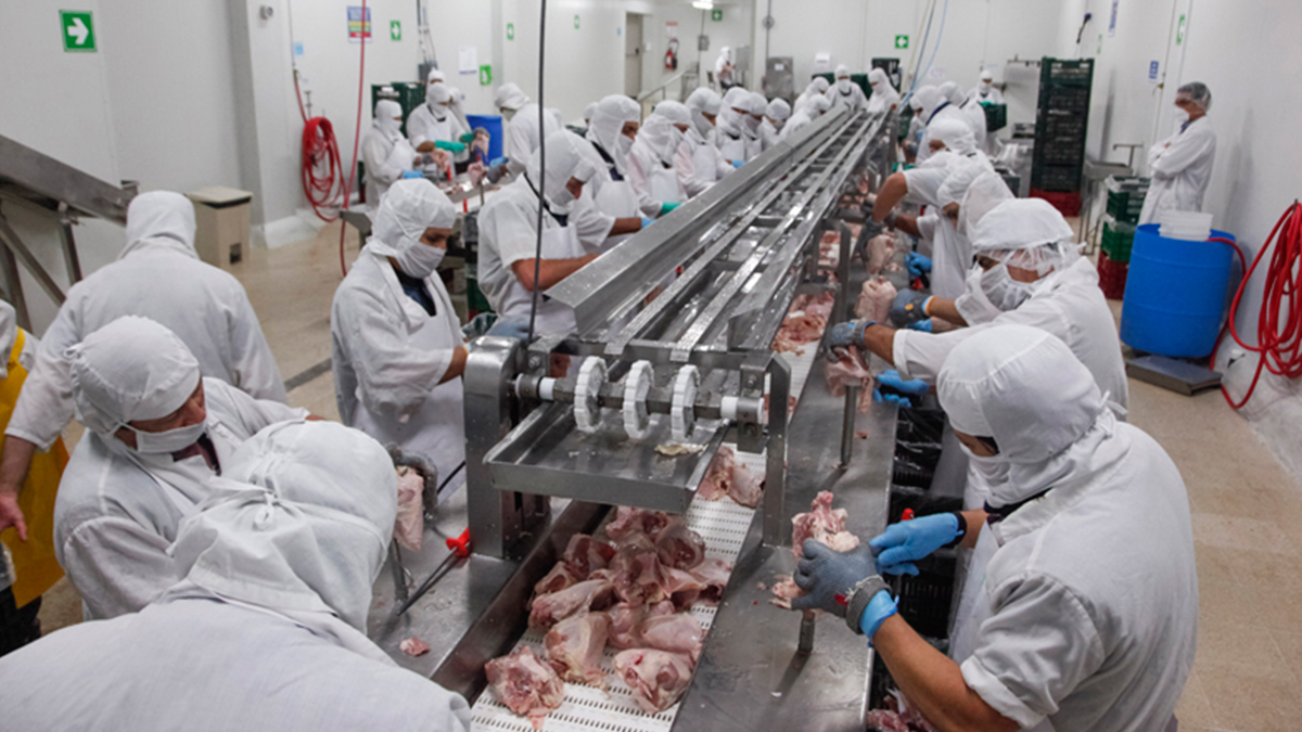 COVID-19: caen las acciones de empresas procesadoras de carne de Brasil