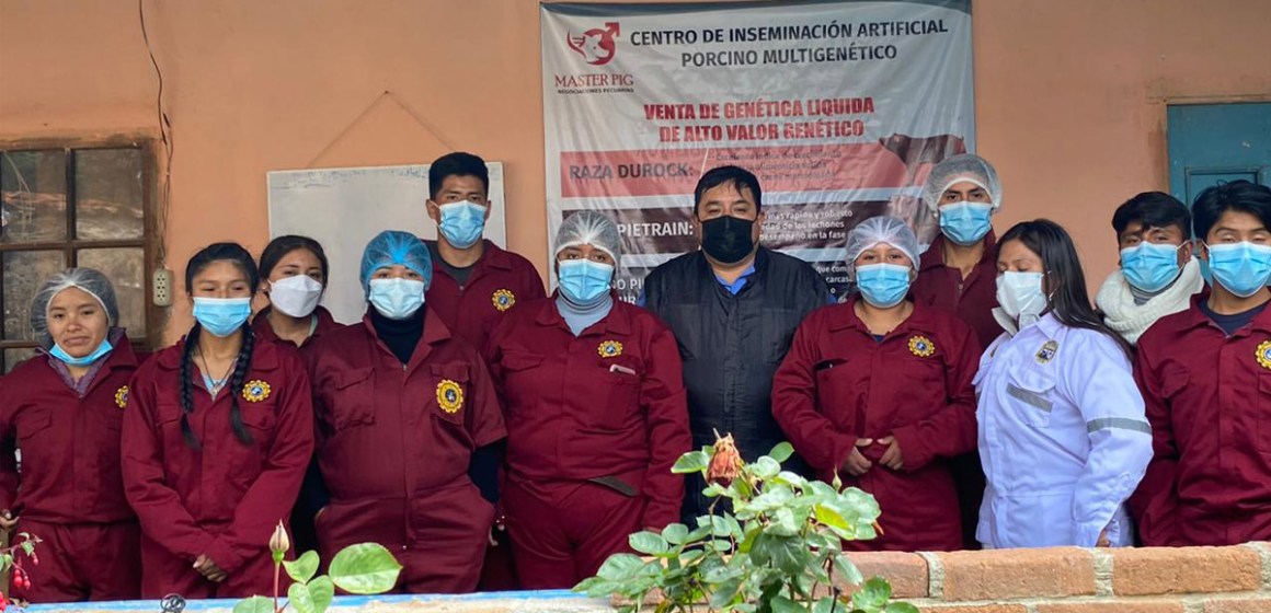 Huancavelica: Realizan exitoso curso «Biotecnología Reproductiva en Porcinos»