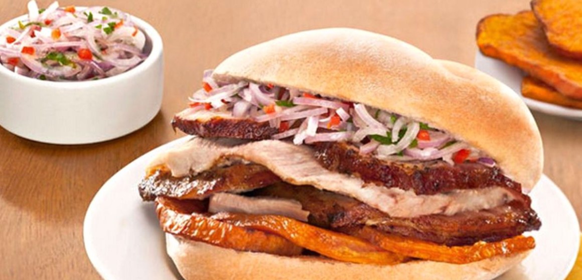 ¡Feliz Día del Chicharrón!  Conozca el origen del sánguche bandera del Perú