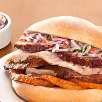 ¡Feliz Día del Chicharrón!  Conozca el origen del sánguche bandera del Perú