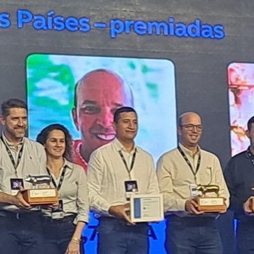 Negociación Pecuaria Santa Patricia recibe reconocimiento internacional por excelencia en porcicultura